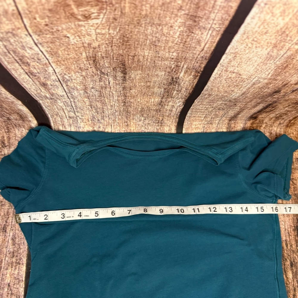 lululemon athletica Teal Short Sleeve Tee - Picture 6 of 7